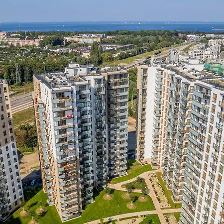 דירה Nowa Letnica Comfortable With Balcony & Parking By Renters גדנסק