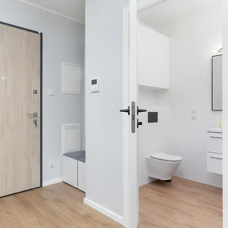 Nowa Letnica Comfortable With Balcony & Parking By Renters *