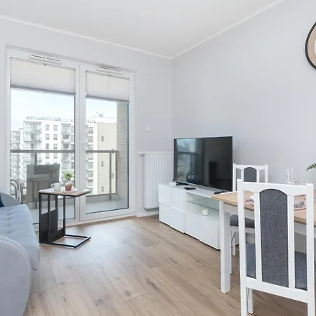 Apartment Nowa Letnica Comfortable With Balcony & Parking By Renters *