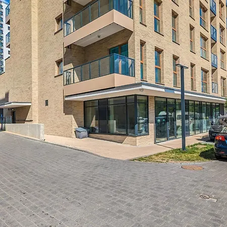 Nowa Letnica Comfortable With Balcony & Parking By Renters *