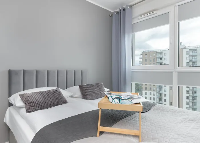 Appartement Nowa Letnica Comfortable With Balcony & Parking By Renters *