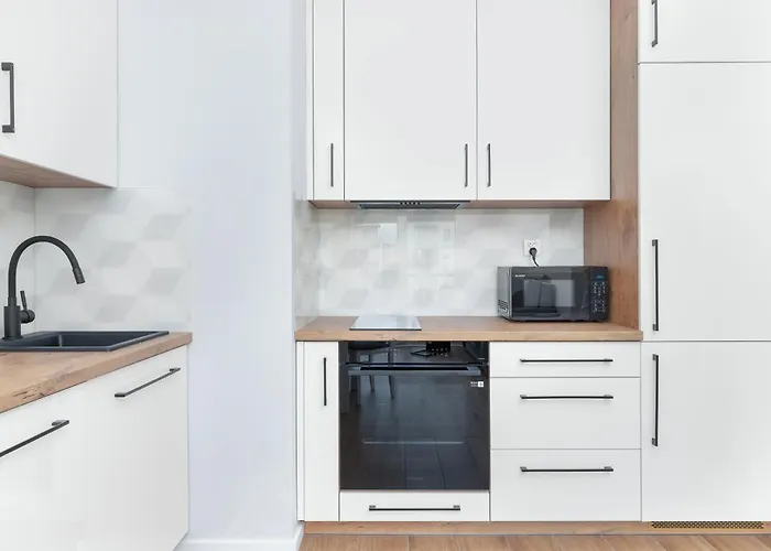 Nowa Letnica Comfortable With Balcony & Parking By Renters