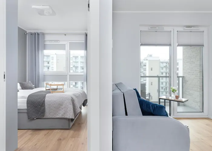 Nowa Letnica Comfortable With Balcony & Parking By Renters Gdańsk