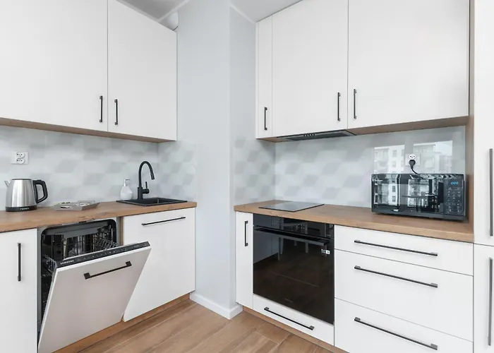 Nowa Letnica Comfortable With Balcony & Parking By Renters