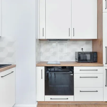 Nowa Letnica Comfortable With Balcony & Parking By Renters