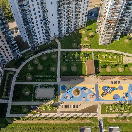 Nowa Letnica Comfortable With Balcony & Parking By Renters * 格但斯克